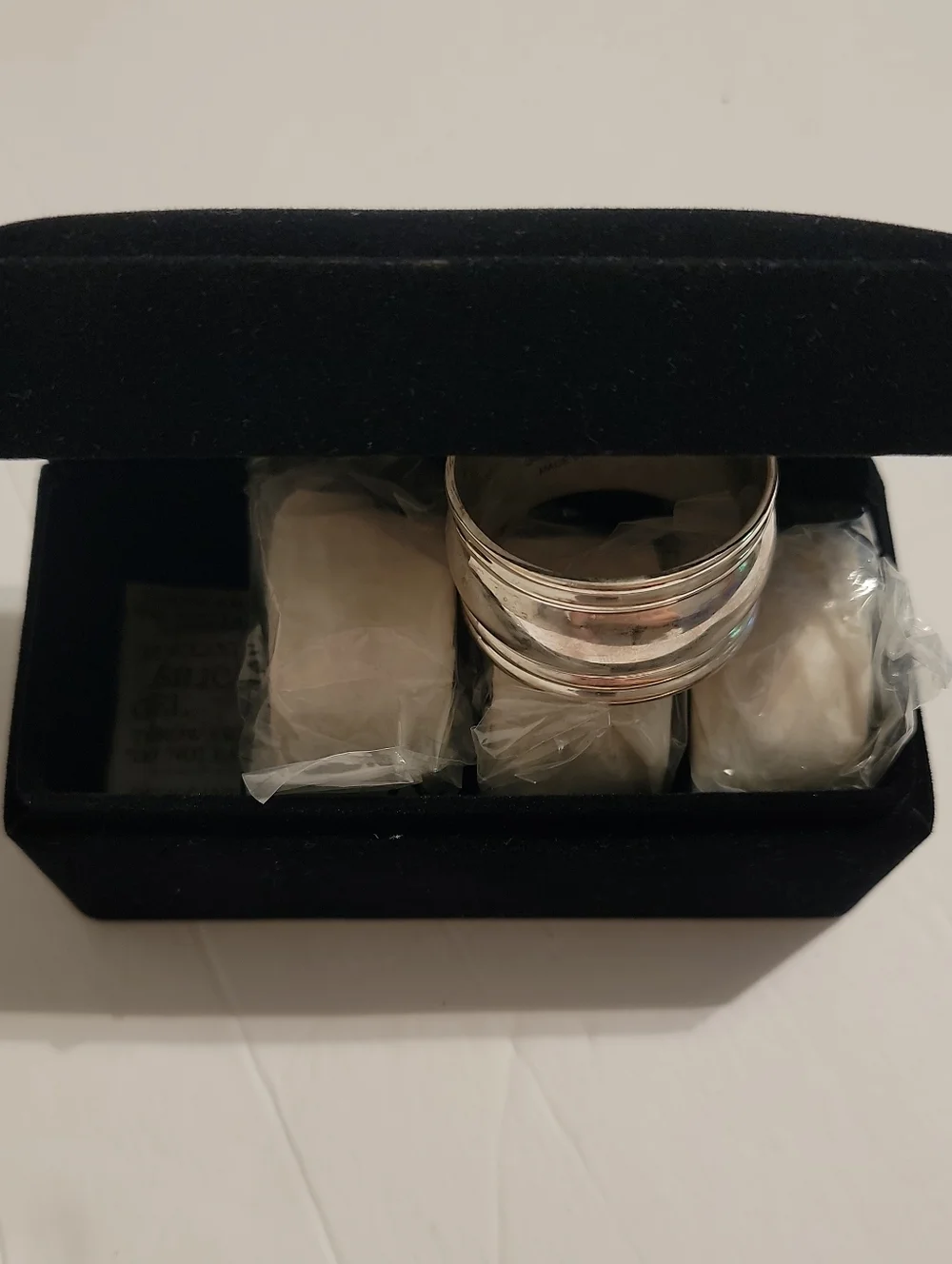 International Silver Company Silverplate Napkin Rings Set of 4 New